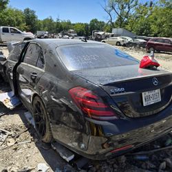 2019 Mercedes S560 For Parts 