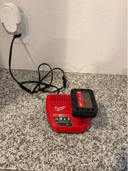 Milwaukee m12 charger with 4ah battery