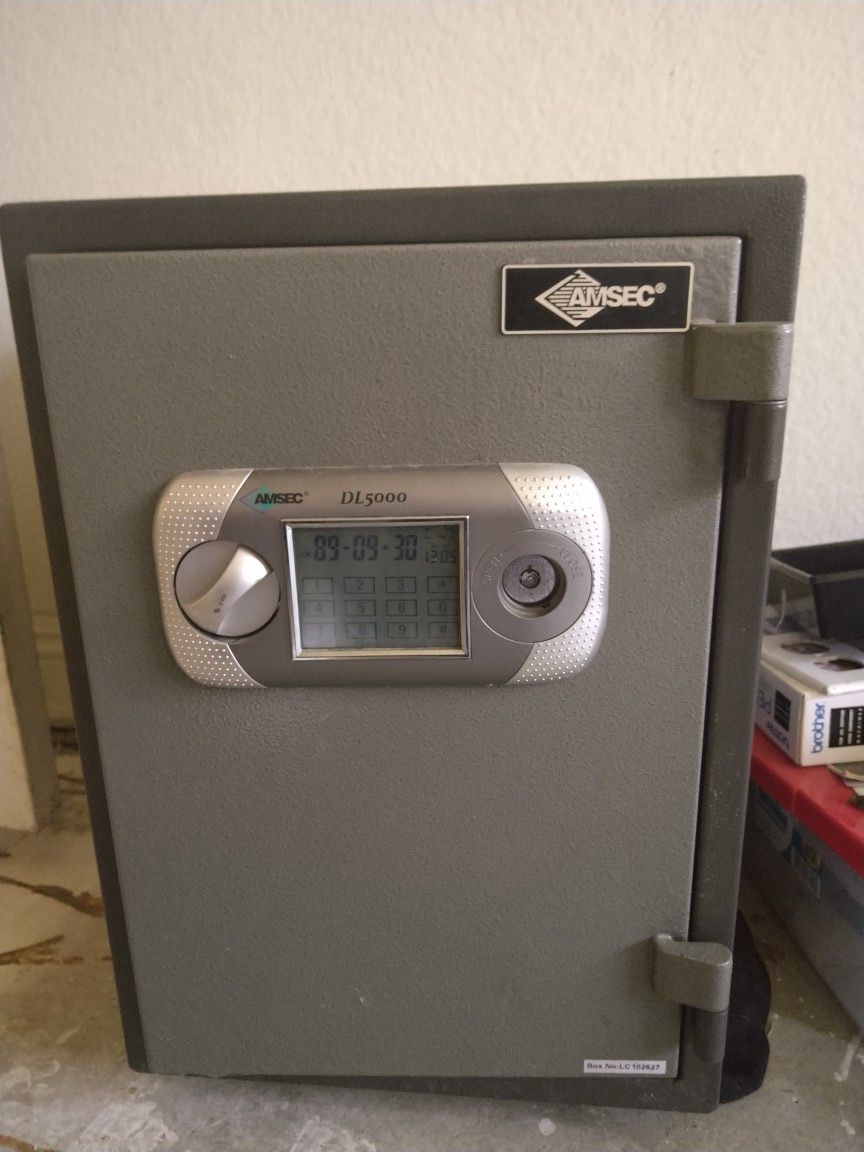 SAFE AMSEC DL5000 for Sale in Menifee, CA - OfferUp