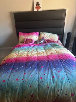 Queen Bed or Set