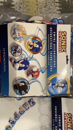 Used Sonic party supplies.. Great Condition Make offer