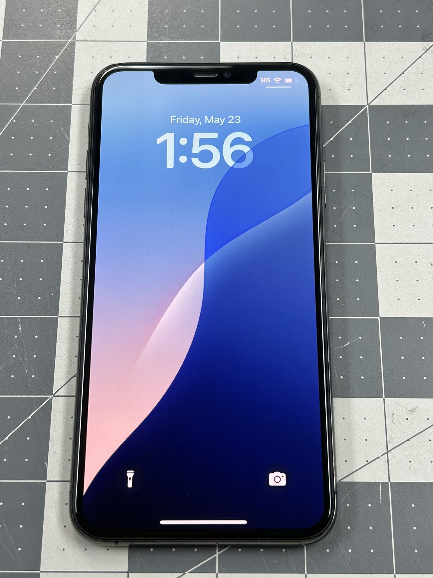 Apple iPhone 11 Pro Max - NO FaceID