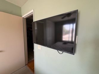 Samsung 36” smart tv