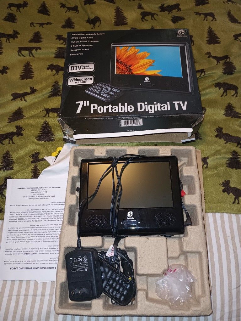 Digital Labs 7" Portable Digital TV