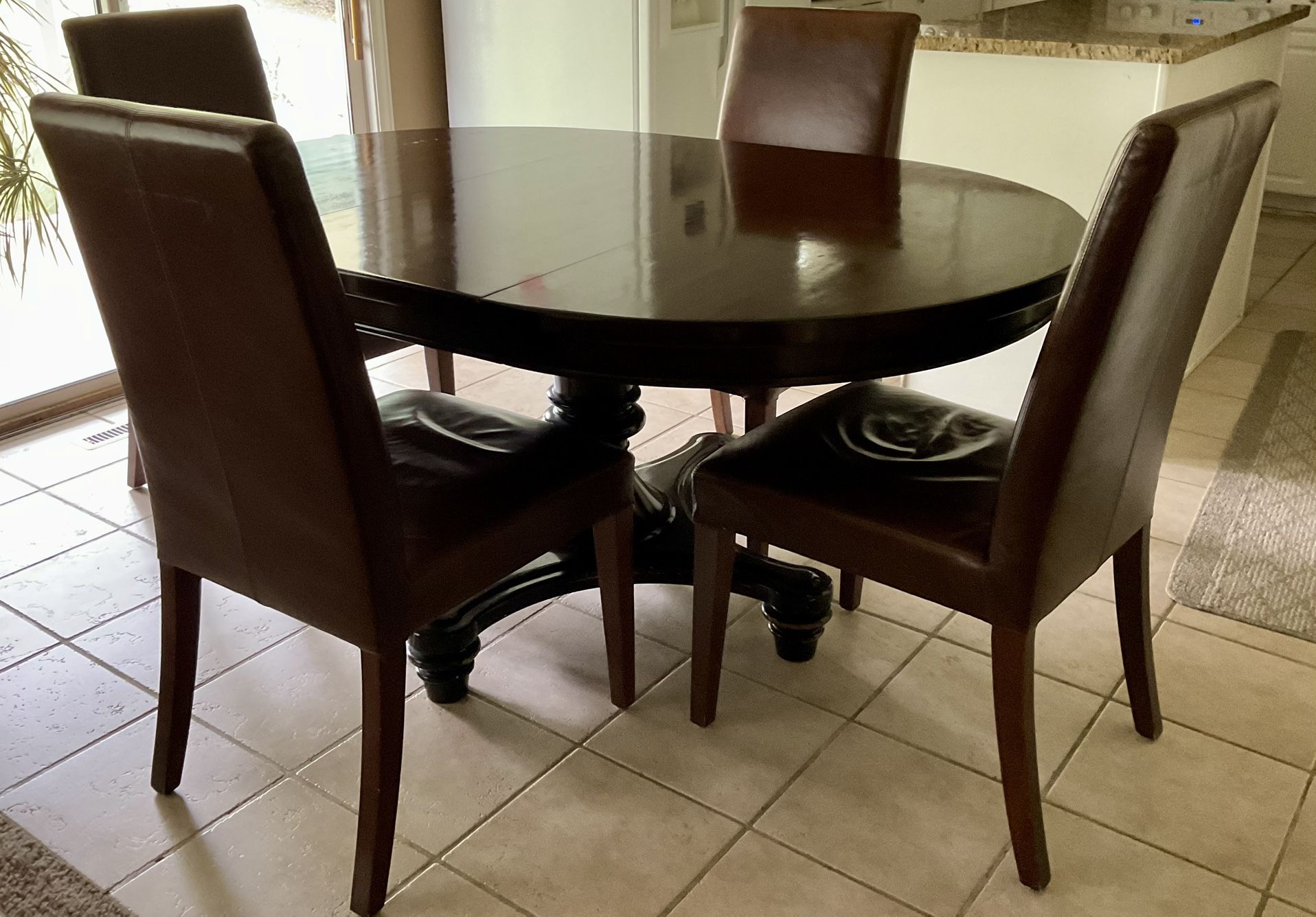Pottery Barn Expresso Wood Table And Chairs