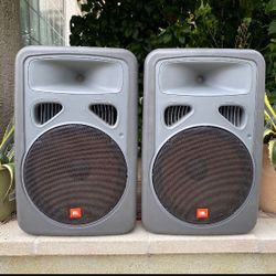 JBL EON-15 SPEAKERS 