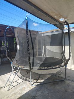 10' trampoline
