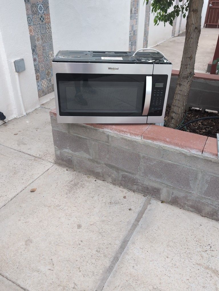 Microwave  Whirlpool 