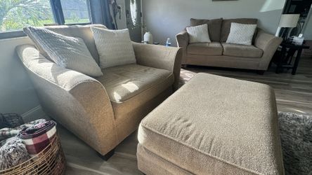 Loveseat + oversized chair & Ottoman