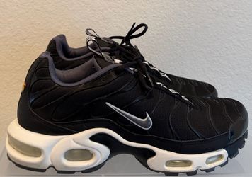 NIKE Air Max Plus