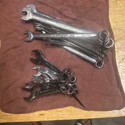 Wrenches 2 Sizes Set Has 10-19