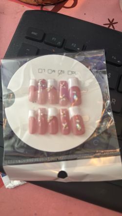 Press on nails size small