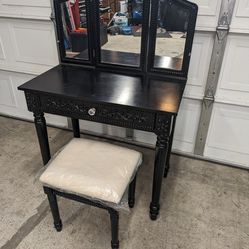 Vanity Dressing Makeup Table And Stool