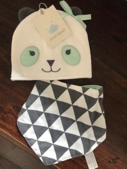 Baby Beanie and matching Bandana Bib