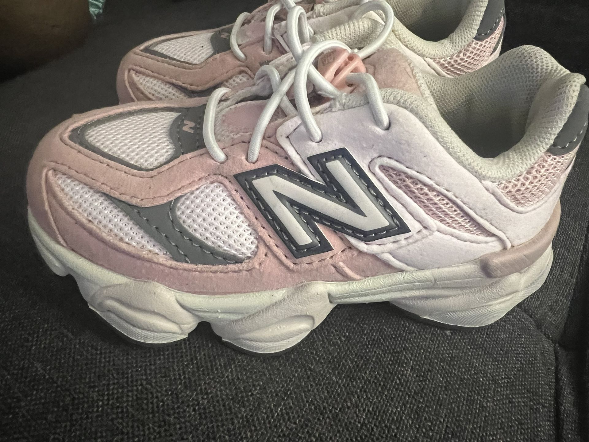 Size 8C Toddler (New) new Balance 9060
