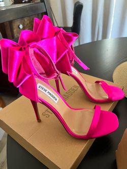 Steve Madden BABYLON Pink Heels – Size 6.5 –