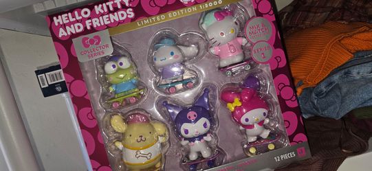 Hello kitty and friends skateboarding figure brand new