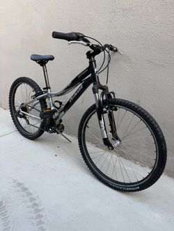 Specialized Hotrock 24