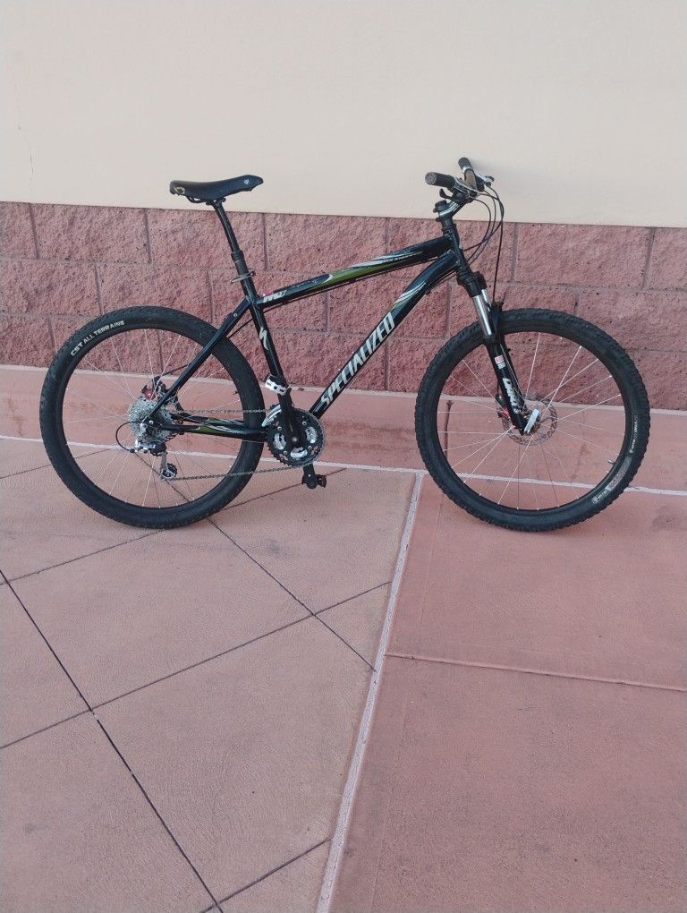 SPECIALIZED ROCK HOPPER 26 "MENS MOUTAIN BIKE