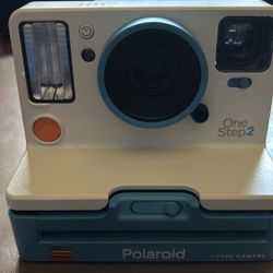 Polaroid One Step  2  Camera 