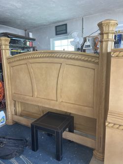 regalo cama king y 2 mesas de noche