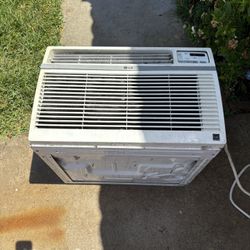 LG Air Conditioner 
