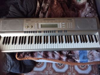 Casio WK-200 76-Key Electronic Keyboard Workstation - Working
