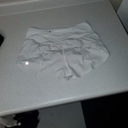 Lululemon Shorts SZ 6