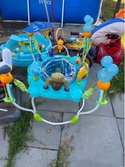 Baby bouncer