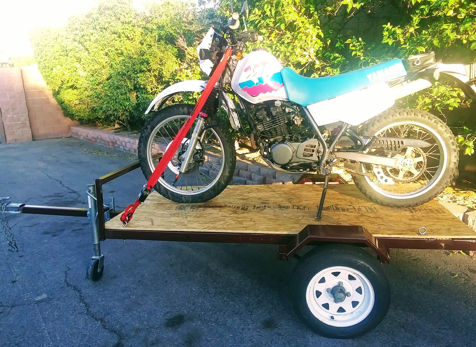 Yamaha xt350 and trailer street legal dirt bike