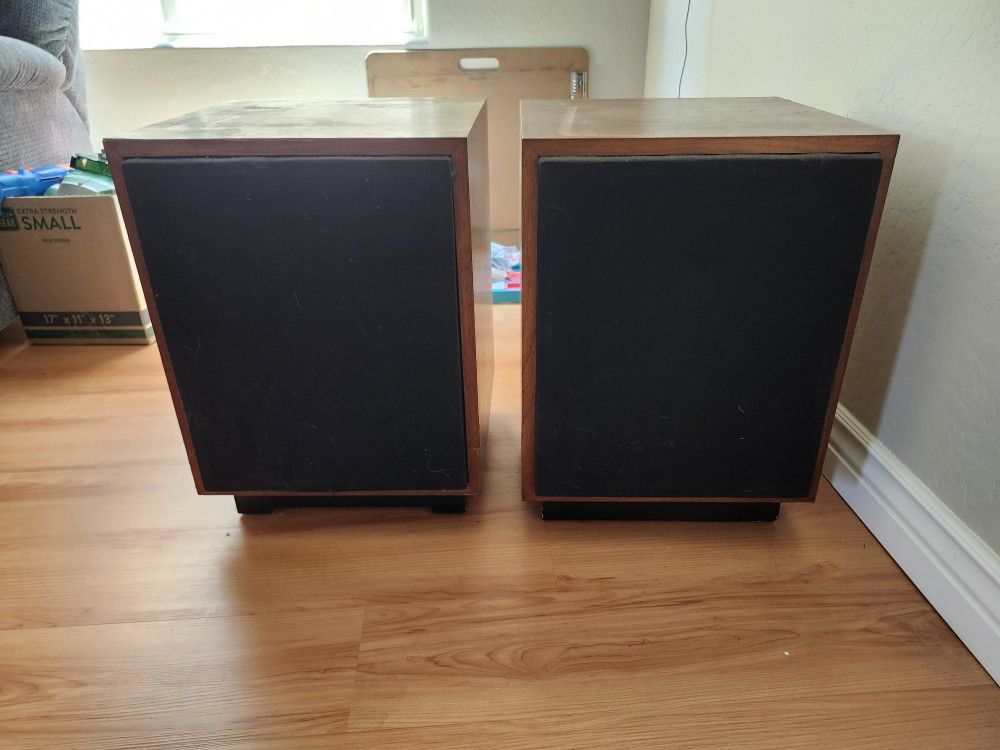 Stereo Speakers