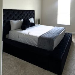 2 Queen Size Beds