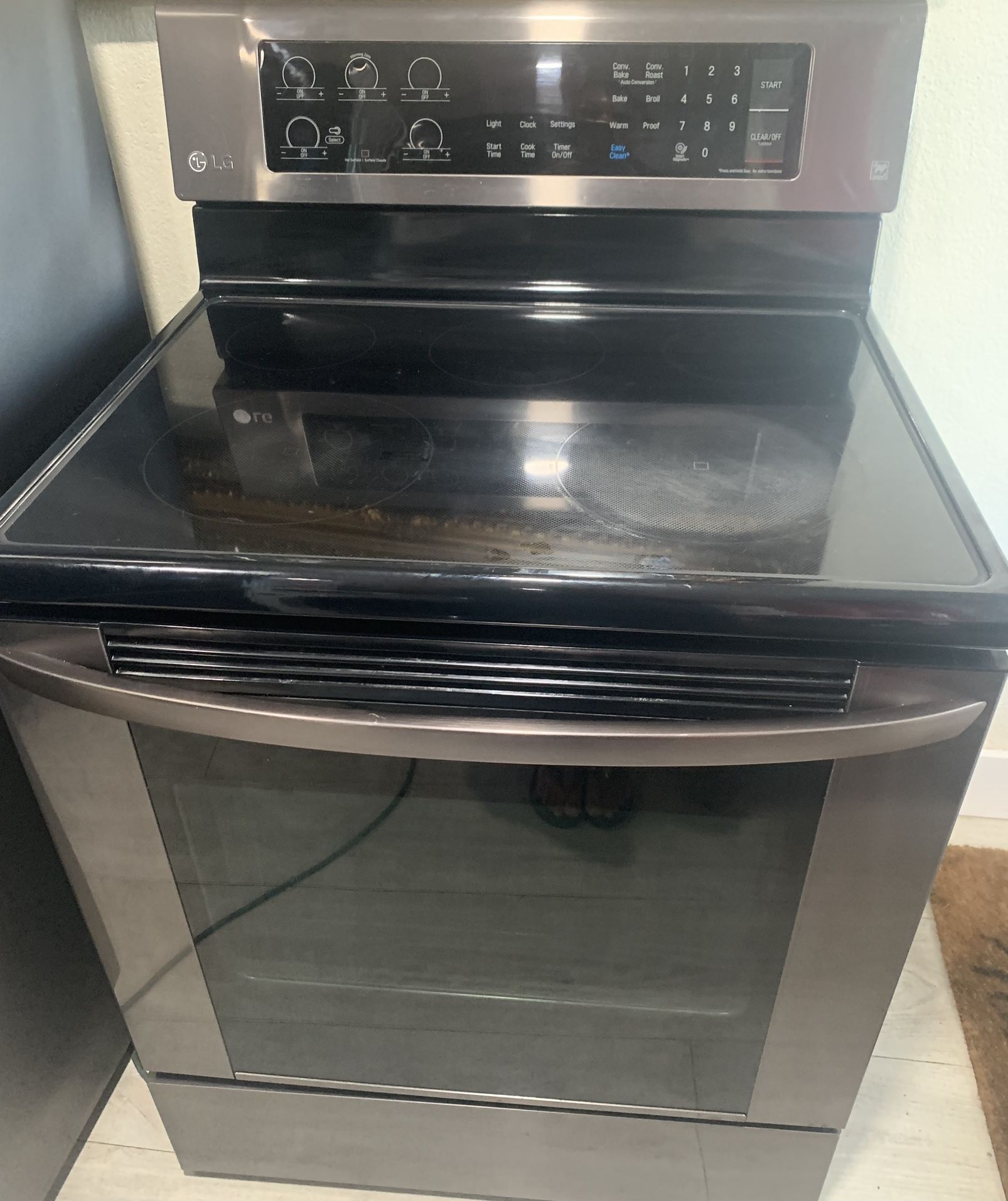 LG stove/oven White door -Stainless