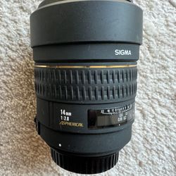 Sigma 14mm. f2.8 Fisheye Lens
