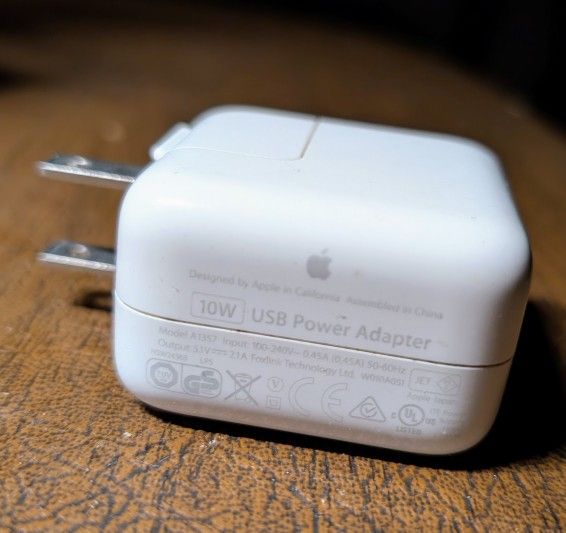 original Apple 10W charger block power supply USB wall adapter