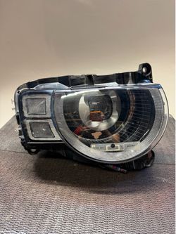 2020-2021-2022-2023-2024 Land Rover Defender Full LED Right RH Passenger Side Headlight OEM INSURANCE QUALITY