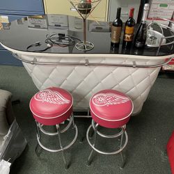 Bar Counter and Bar Stools