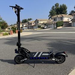 Dual-motor high-speed electric scooter