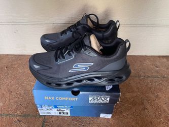 Skechers Max Cushioning Glidestep - Men’s size 9.5