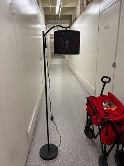 Black Arc Floor Lamp with Cutout Shade including flame 🔥 like bulb