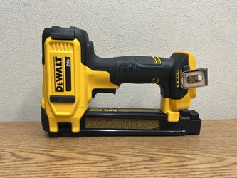 DEWALT DCN701B 20V MAX Lithium-Ion Cordless Cable Stapler (Tool Only)