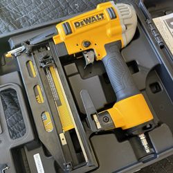 Dewalt 16ga Straight Nailer 