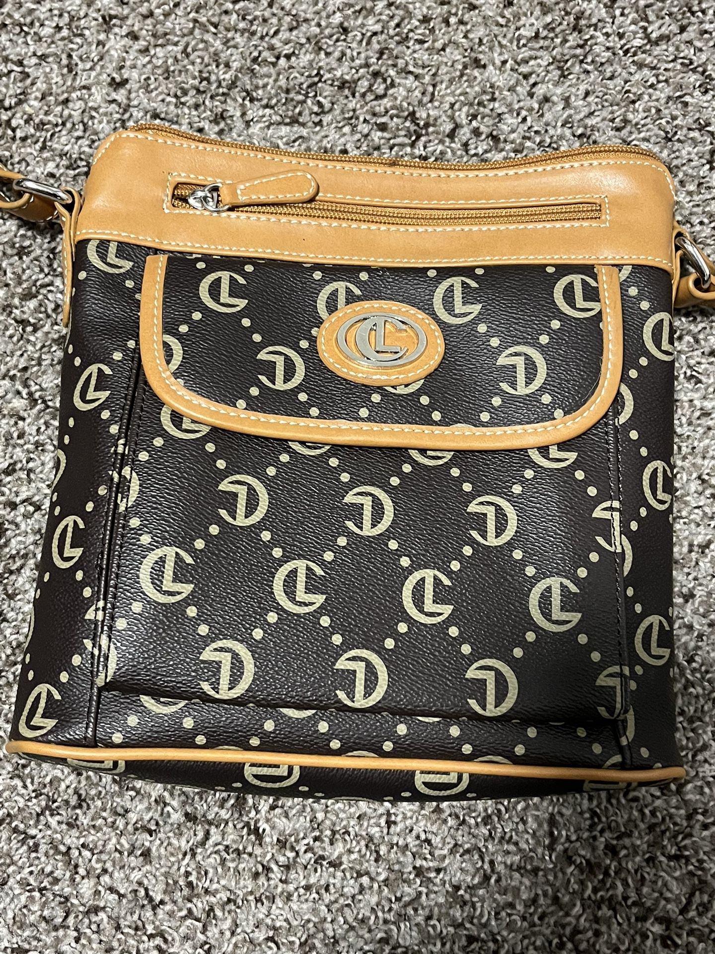 brown crossy body purse