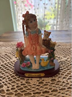 Vintage Casinelli molded acrylic resin sculpture on wooden base