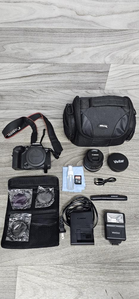 Canon - EOS R10 Mirrorless Camera with RF-S18-45 f/4.5-6.3 IS STM Lens - Black (A1D027764)