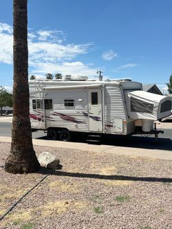2004 toy hauler travel trailer bumper pull 23ft fully self-contained clear title