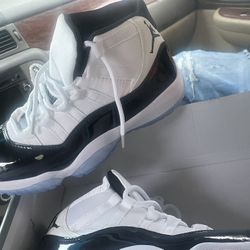 Jordan’s 11 Size 7