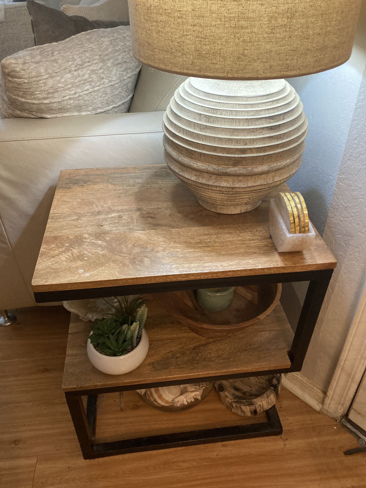 Set Of 2 Solid Wood End Tables 