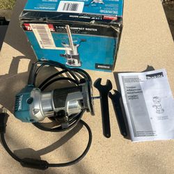 6.5 Amp 1-1/4 HP Corded Fixed Base Variable Speed Compact Router with Quick-Release