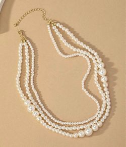 Ladies fashion Pearl Necklace